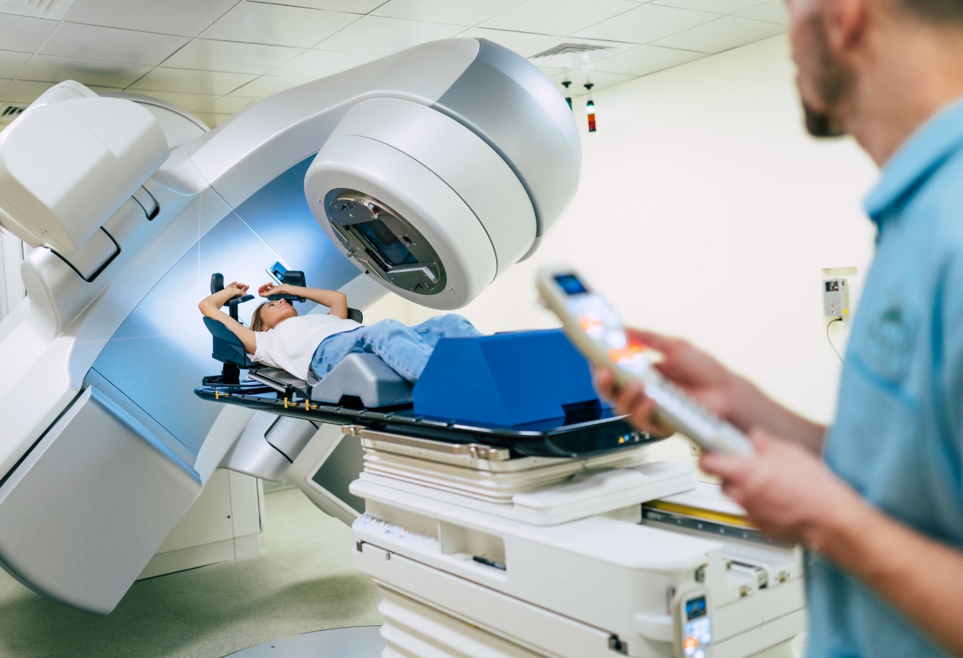Gebärmutterkrebs: Brachytherapie von innen und Strahlentherapie von außen